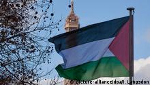 Palästinensische Flagge am UNESCO-Hauptquartier