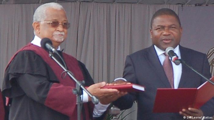 Amtseinführung des neuen mosambikanischen Präsidenten Filipe Nyusi (DW/Leonel Matias)