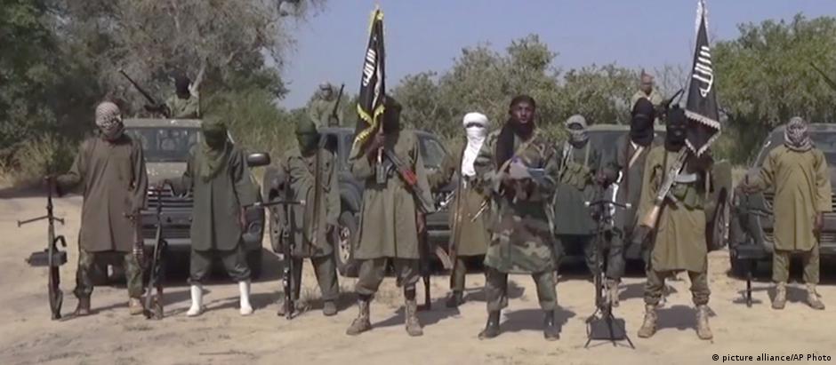 Extremistas do Boko Haram assumiram autoria de ataques suicidas