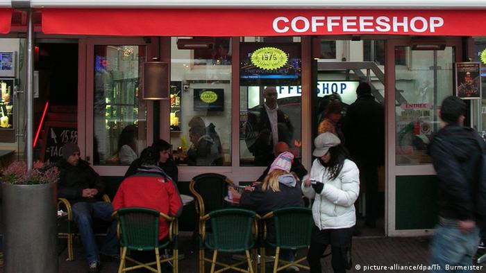 Coffeeshop der Kette The Bulldog in Amsterdam (picture-alliance/dpa/Th. Burmeister)