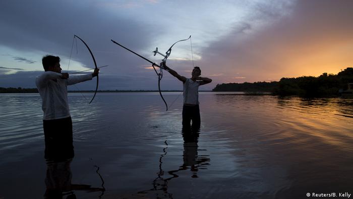 Bildergalerie Bogenschütze Amazonas (Reuters/B. Kelly)