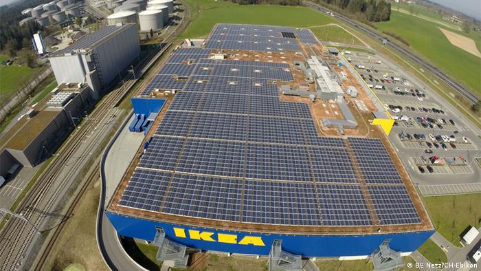 Mit Solarenergie betriebene Ikea-Filiale in Rothenburg (BE Netz/CH-Ebikon)