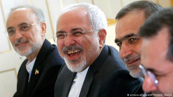 Wien Atomgespräche mit dem Iran Zarif (picture-alliance/AP Photo/C. Barria)