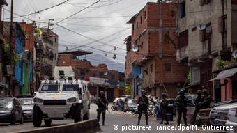 Venezuela Operation gegen die organisierte Kriminalität in Caracas (picture-alliance/dpa/M. Gutierrez)