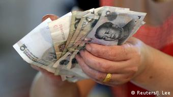 Το γουάν είναι πλέον το πιο πολυχρησιμοποιούμενο νόμισμα στις χρηματικές συναλλαγές στην Ασία