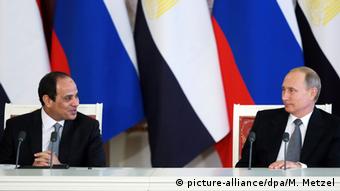 Moskau - Wladimir Putin und Abd al-Fattah as-Sisi im Kreml (picture-alliance/dpa/M. Metzel)