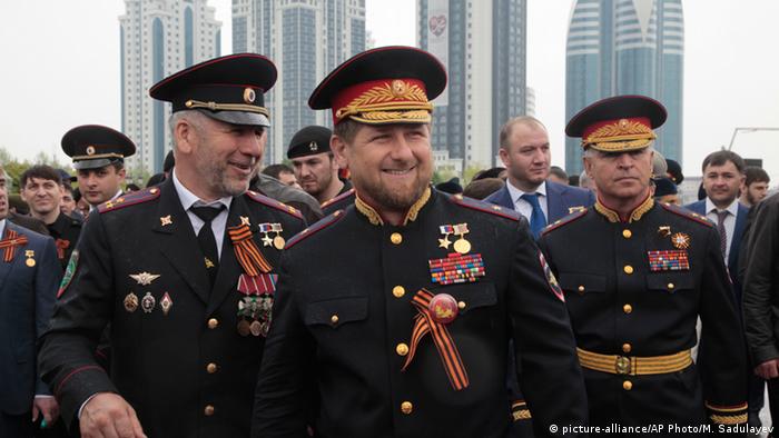 Ramzan Kadyrov (picture-alliance/AP Photo/M. Sadulayev)