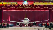 China erstes Flugzeug aus eigene Produktion C919 offizielle Vorführung