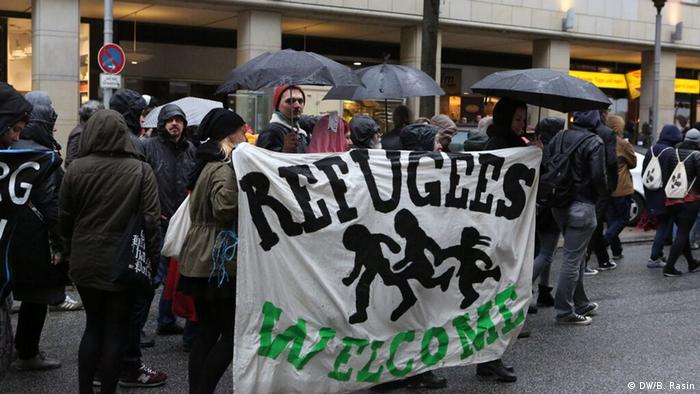 Deutschland Hamburg Proteste gegen Abschiebung von afghanischen Flüchtlingen (DW/B. Rasin)