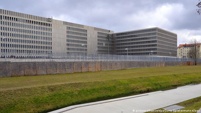 Deutschland Zentrale des Bundesnachrichtendienstes in Berlin (picture-alliance/dpa/Doris Spiekermann-Klaas)