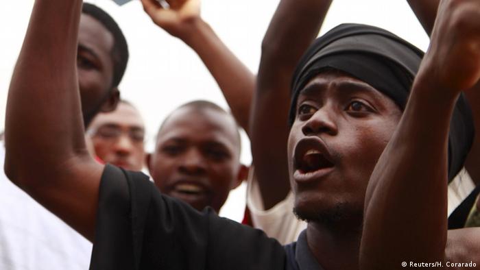 Prozess gegen Aktivisten in Angola Proteste (Reuters/H. Corarado)