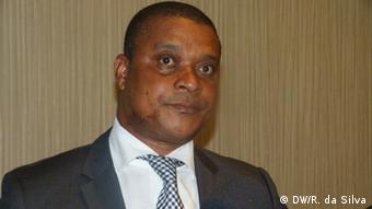 Mosambikanische Minister für Industrie und Handel Max Tonela