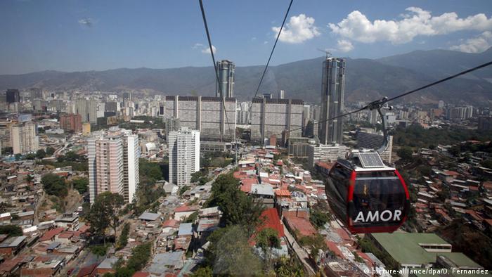 Panorama Venezuela Caracas (picture-alliance/dpa/D. Fernandez)