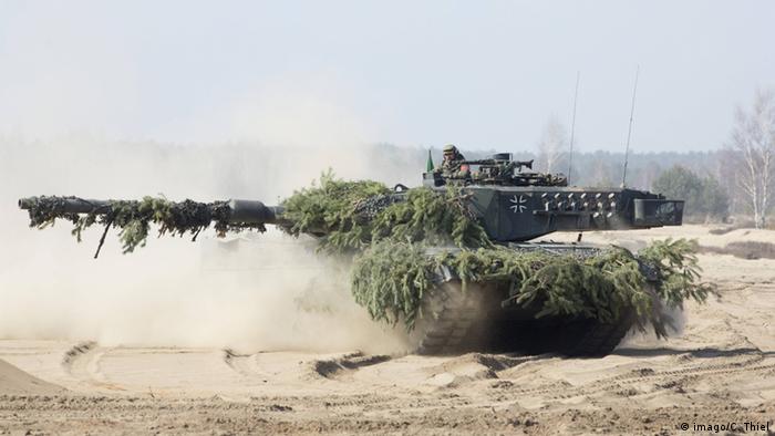 Alemanha enviará tanques à fronteira russa