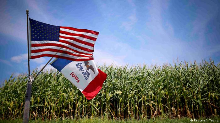 US Wahlen Symbolbild Flaggen (Reuters/J. Young)