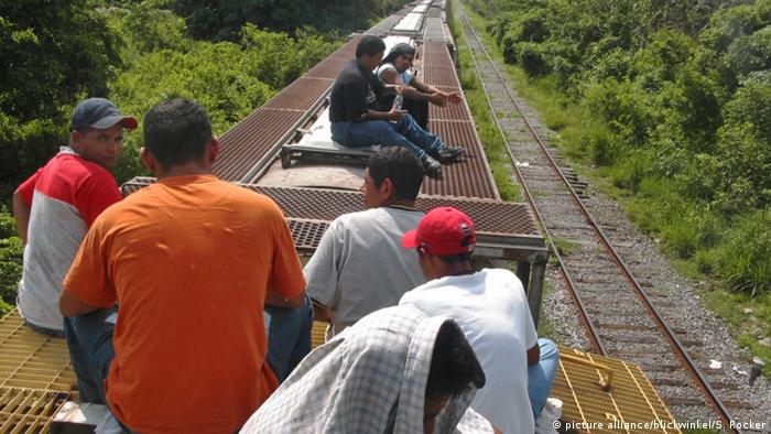 Mexiko Migranten Zug USA (picture alliance/blickwinkel/S. Rocker)