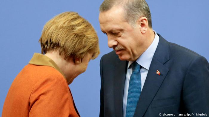 Merkel und Erdogan (picture alliance/dpa/K. Nietfeld)