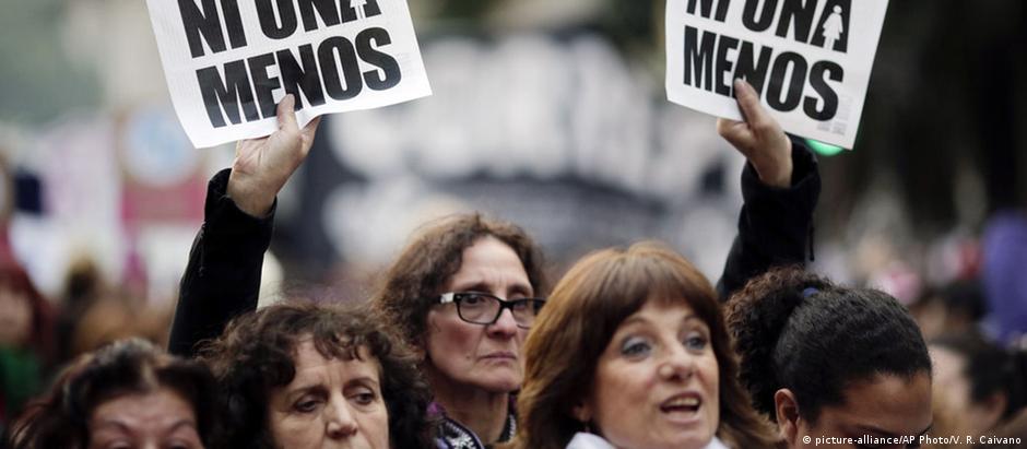A Ni Una Menos ("Nem uma a menos") é uma da ONGs que convocou a greve nacional