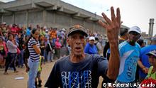 Venezuela Caracas Lebensmittelkrise Schlange Supermarkt
