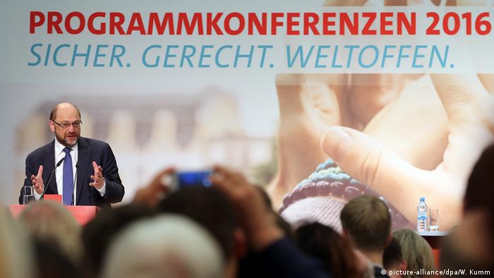 Deutschland SPD Konferenz in Berlin, Schwerpunkt Europa - Martin Schulz (picture-alliance/dpa/W. Kumm)