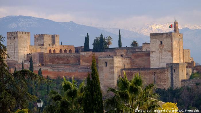 Spanien Alhambra Palast (picture-alliance/robertharding/C. Morucchio)