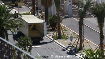 Frankreich Terroranschlag in Nizza (picture-alliance/AP Photo/F. Mori)