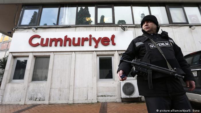 Türkei Cumhuriyet Tageszeitung (picture-alliance/dpa/S. Suna)