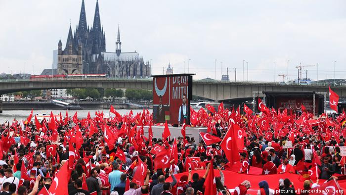 Pro-Erdogan-Demonstration in Köln