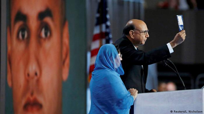 USA Khizr Khan und seine Frau auf der Democratic National Convention (Reuters/L. Nicholson)
