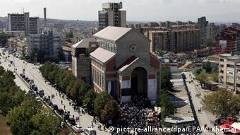 Kosovo Einweihung der Mutter-Teresa-Kathedrale in Pristina (picture-alliance/dpa/EPA/V. Xhemaj)