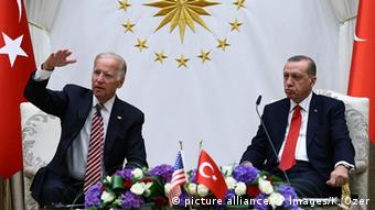 Türkei Joe Biden und Recep Tayyip Erdogan Pressekonferenz in Ankara (picture alliance/AP Images/K. Ozer)