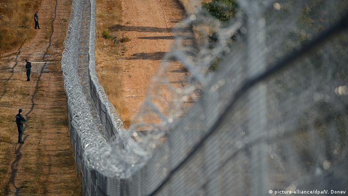 Оградата по българо-турската граница