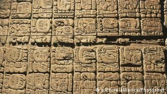 Mexiko Sonnenstein aus Zócalo Azteken Kalender (picture-alliance/Photoshot)