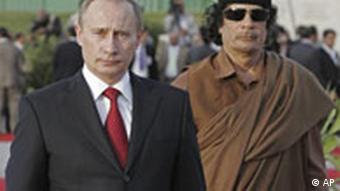 Libyen-Reise Putin bei Gadhafi (AP)