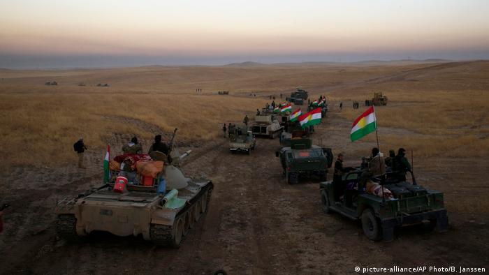 Irak Mossul Truppen der Peschmerga bereiten Offensive vor (picture-alliance/AP Photo/B. Janssen)