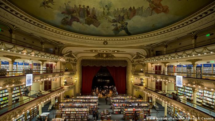 Buchhandlung El Ateneo in Buenos Aires (picture-alliance/AP Photo/V.R. Caivano)