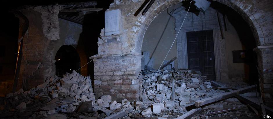 Tremores abalaram construções na cidade de Villa Sant'Antonio, próxima a Visso