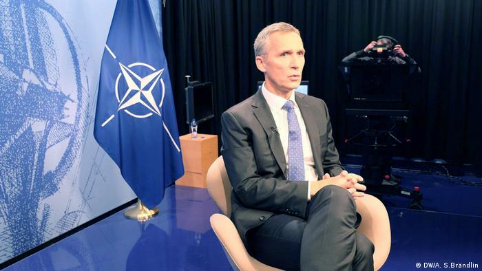 Brüssel NATO Generalsekretär Jens Stoltenberg (DW/A. S.Brändlin)