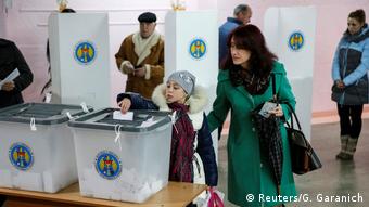 Moldawien Präsidentschaftswahlen in Chisinau (Reuters/G. Garanich)