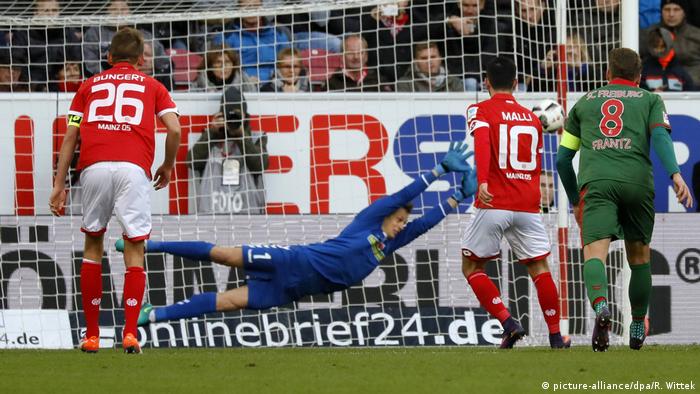 Bundesliga | Mainz 05 - Freiburg (picture-alliance/dpa/R. Wittek)