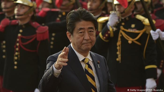 Peru APEC-Gipfel Shinzo Abe (Getty Images/AFP/R. Buendia)