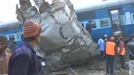 Expresszug entgleist: Viele Tote bei Zugunglück in Indien (
Reuters/ANI)