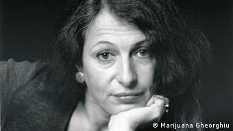 Η ρουμάνα συγγραφέας Κάρμεν-Φραντσέσκα Μπάντσιου