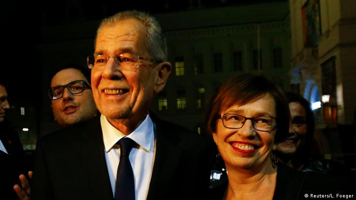 Österreich Präsidentschaftswahlen Alexander Van der Bellen mit Frau (Reuters/L. Foeger)