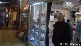 Türkei Istanbul - Ladenbesitzer Hasan Selamet (DW/D. Heinrich)