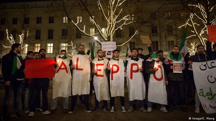 Deutschland Protest in Berlin gegen die Eroberung Aleppos (Imago/C. Mang)