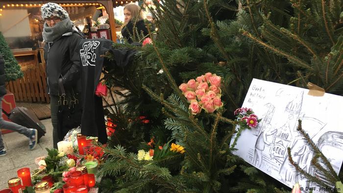 Deutschland Trauer nach Anschlag auf Berliner Weihnachtsmarkt (DW/F. Hofmann)