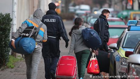 Η Γερμανία επισπεύδει την υποδοχή προσφύγων
