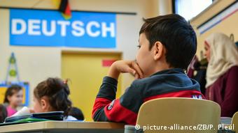 Deutschland junge Flüchtlinge - Integration (picture-alliance/ZB/P. Pleul)