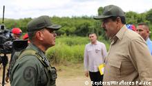 Venezuelas Präsident Nicolas Maduro mit dem Verteidigungsminister Vladimir Padrino Lopez